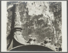 [Toruń, łuk portalu w kruchcie północnej Bazyliki katedralnej św. Jana Chrzciciela i św. Jana Ewangelisty]