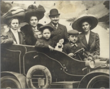 Zdjęcie z Franzensbadu w atrapie samochodu