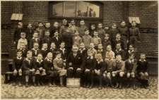 Publiczna Szkoła Powszechna stopnia III im. Św. Trójcy w Bydgoszczy ul. Kordeckiego 20