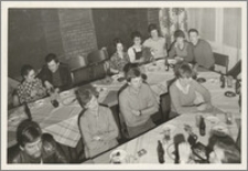 Członkowie zespołu na spotkaniu z zaprzyjaźnionym chórem Uniwersytetu Wrocławskiego