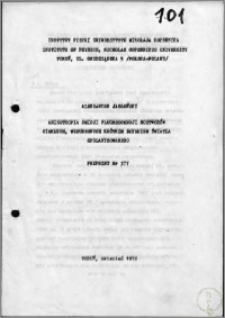 Anizotropia emisji fluorescencji roztworów ciekłych, wzbudzonych krótkim błyskiem światła spolaryzowanego