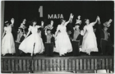 Zespół Pieśni i Tańca Młody Toruń: występ z okazji 1 Maja 1984 rok